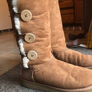 Bailey Button Chestnut Tall Uggs